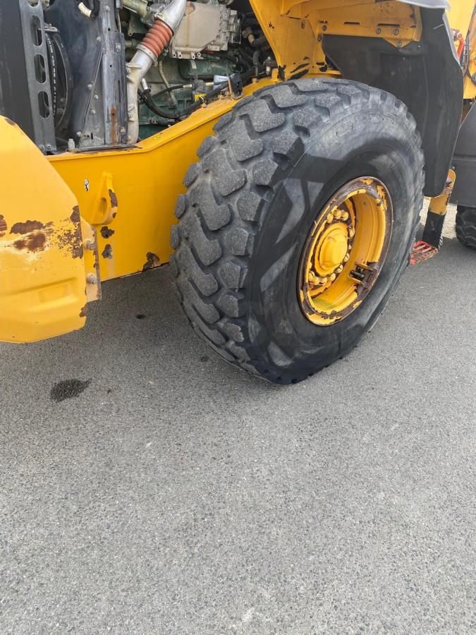 Volvo L 90 thumbnail 16