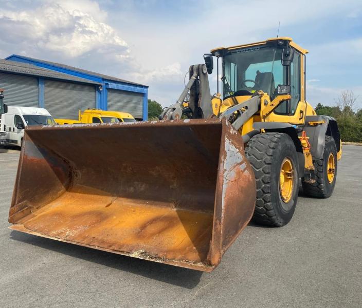 Volvo L 90 thumbnail 3