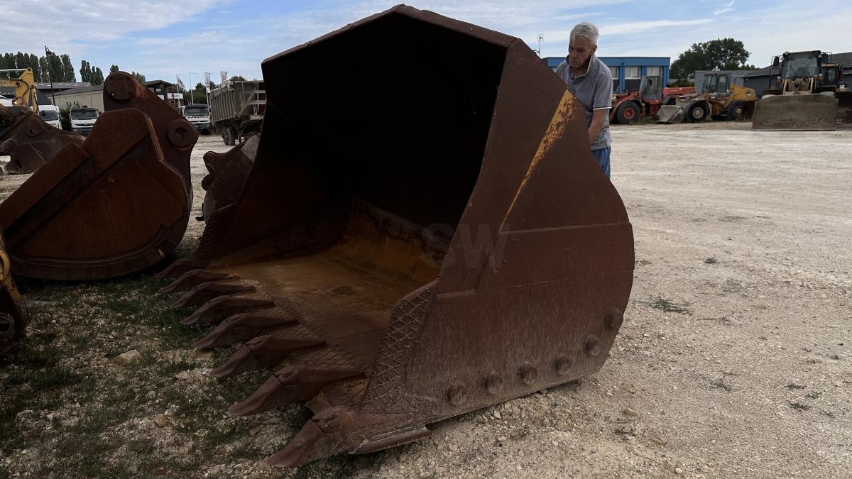 Bucket For WA-380 (Chargeuse) thumbnail 2